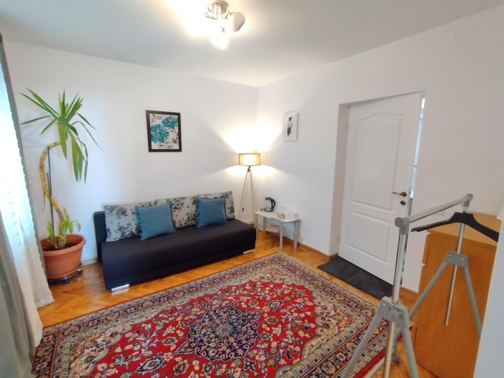 Friends - Station - Self Check-in Apartment *