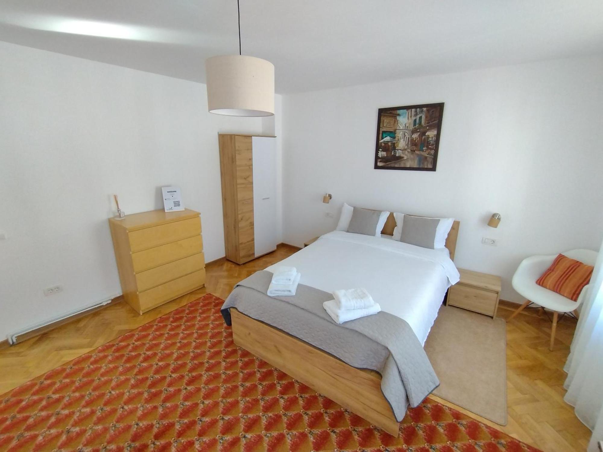 Apartment Friends - Station - Self Check-in Brasov